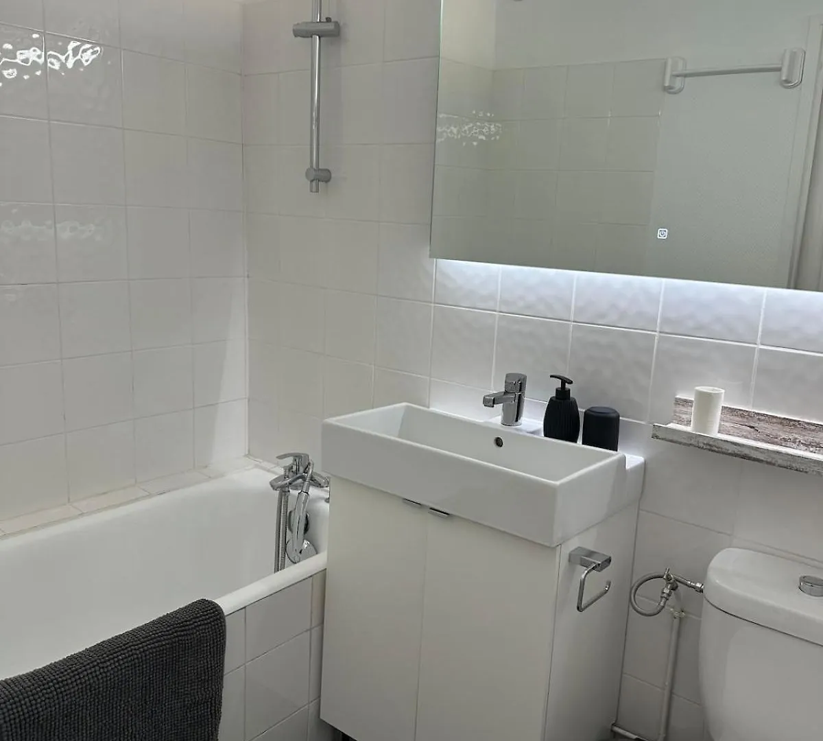 New Apartment With Panoramic View Marseille France